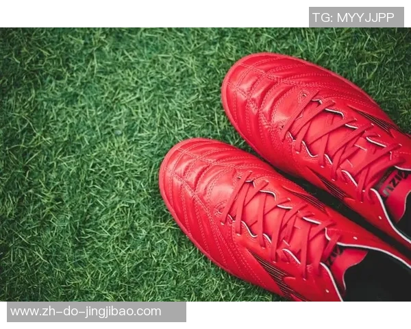《深度测评红色球星足球鞋性能优缺点 让你选择更有依据》
