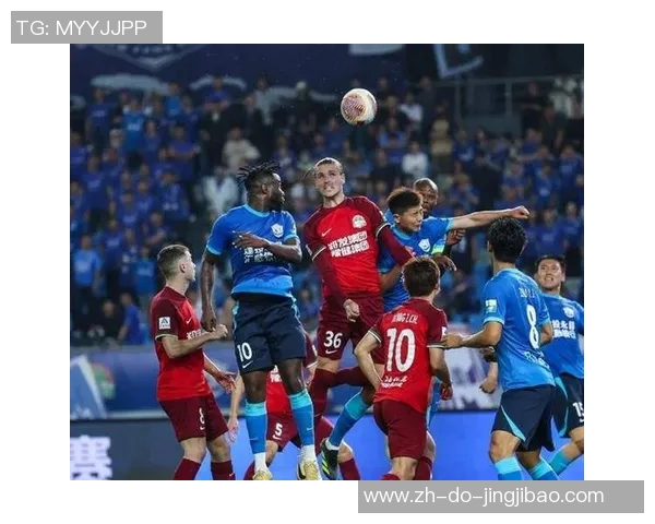 精彩瞬间：球星足球赛场炫目图片展现技艺与激情